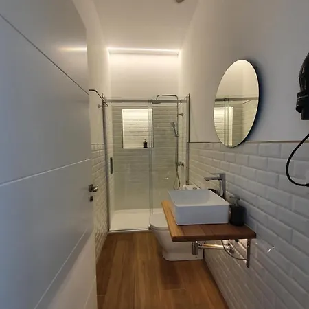 Redondela Apartments - Bedroom, Bathroom & Kitchen Exterior photo