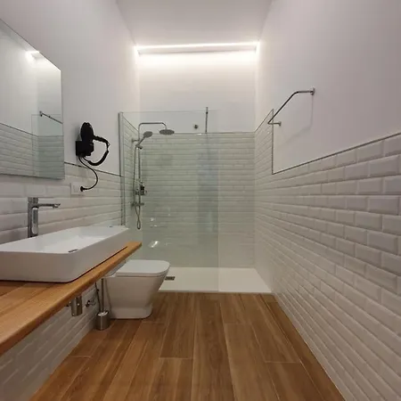 Redondela Apartments - Bedroom, Bathroom & Kitchen Exterior photo