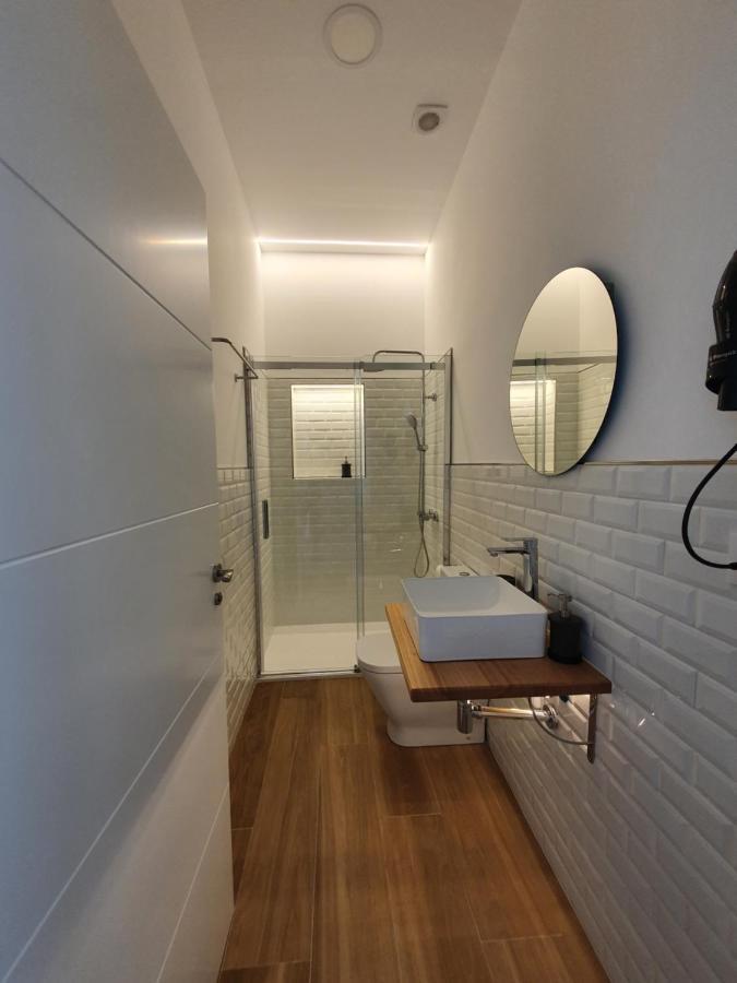 Appartement - Bedroom, Bathroom & Kitchen