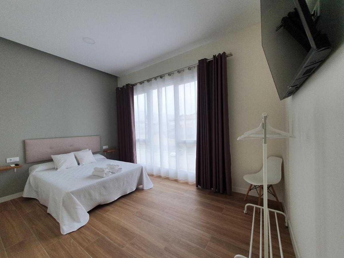 Appartement - Bedroom, Bathroom & Kitchen *